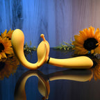 Evolved - Der Monarch Strapless Strap On Vibrator - Gelb