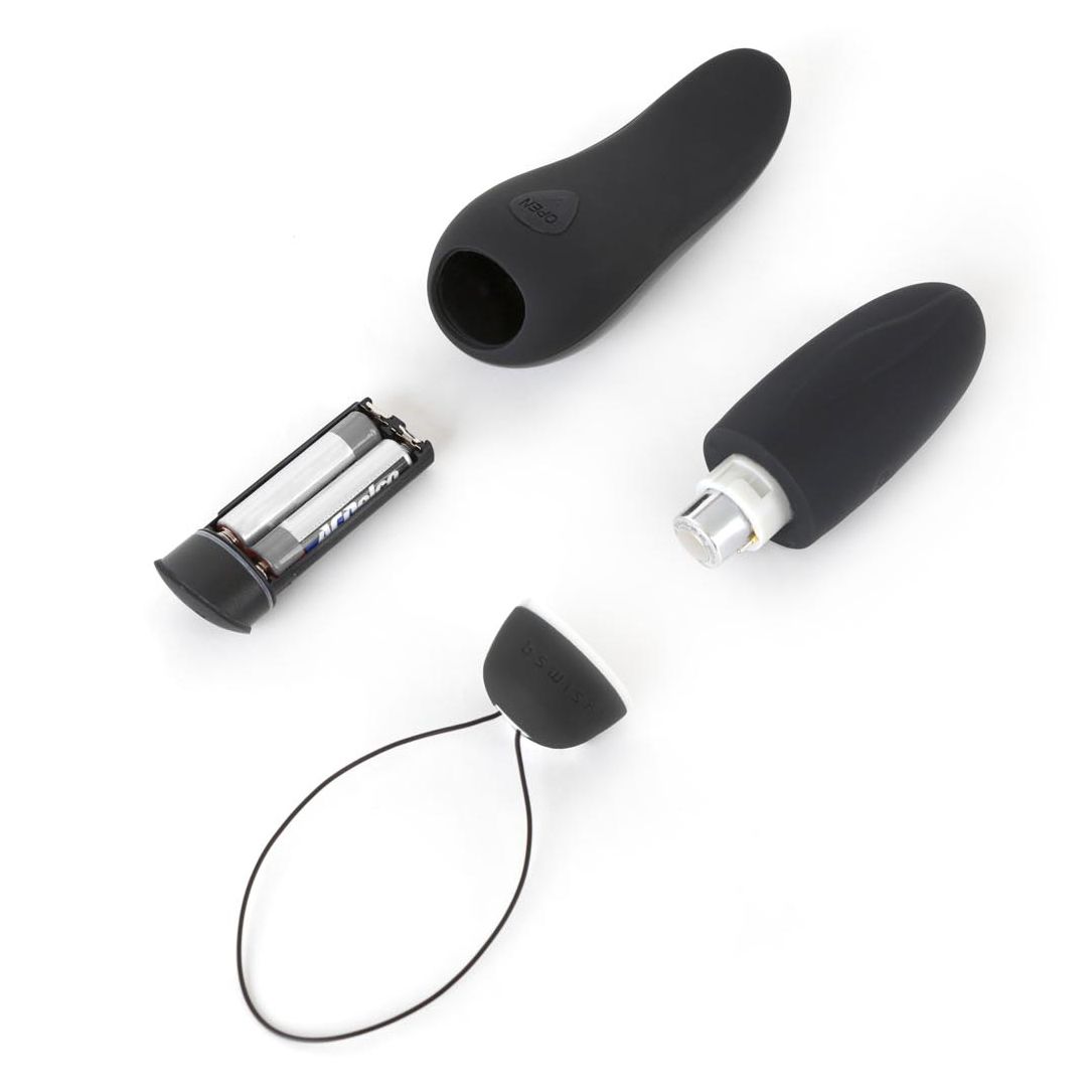 B Swish - bnaughty Deluxe Unleashed Bullet Vibrator mit Fernbedienung - Schwarz