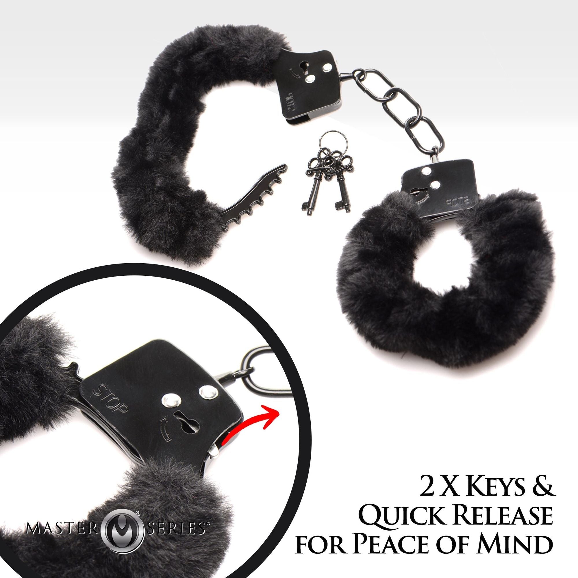XR Brands - Cuffed In Fur Handschellen - Schwarz
