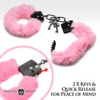 XR Brands - Cuffed In Fur Handschellen - Schwarz
